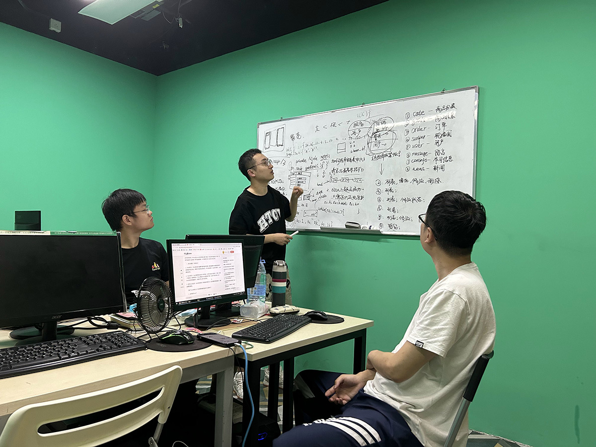天津IT培训后最便宜的程序员都做些什么?拿多少钱?如何破局